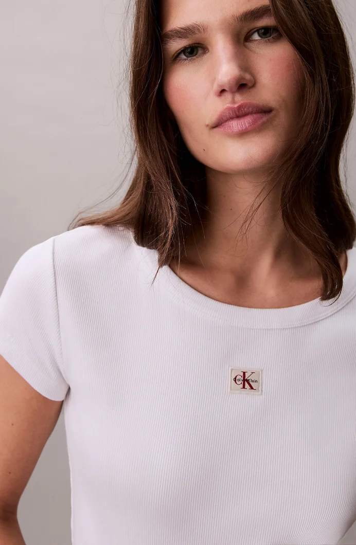 Calvin Klein Kadın Etiketli Fitilli Kısa Beyaz T-shirt LV047C200G-YAA