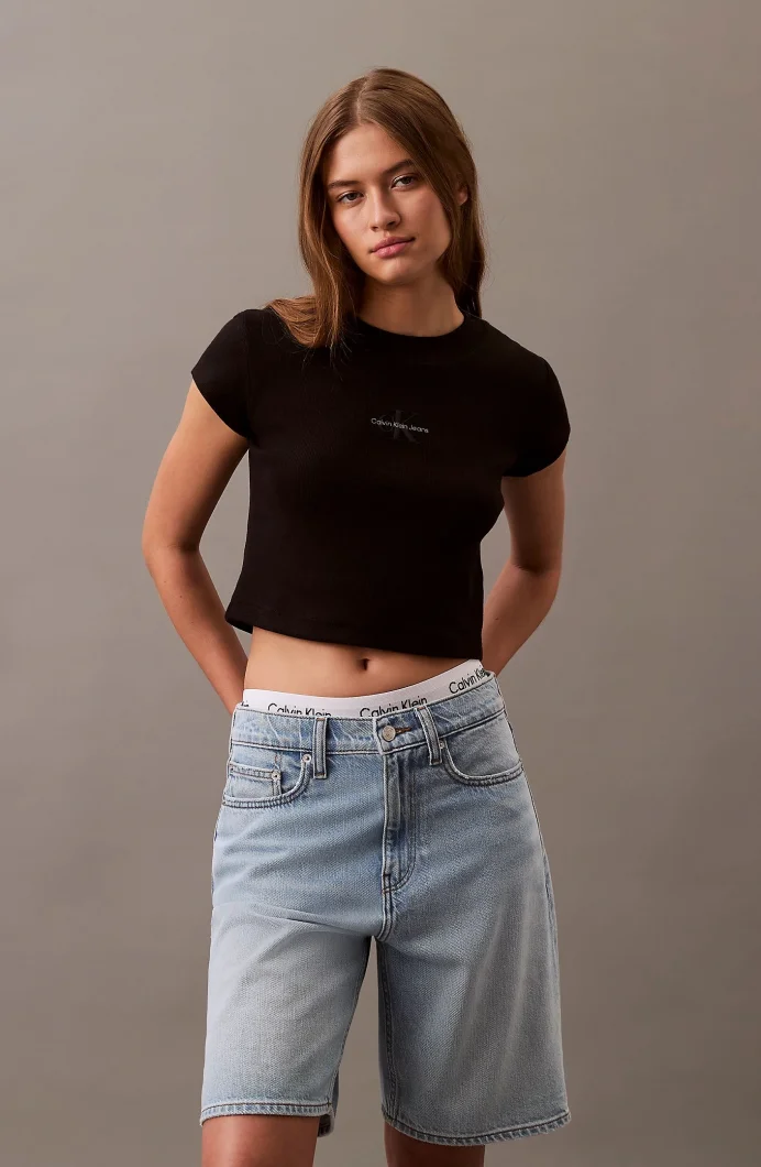 Calvin Klein A- MONOGRAM BABY TEE Kadın  T-shirt LV047AB802-UB1