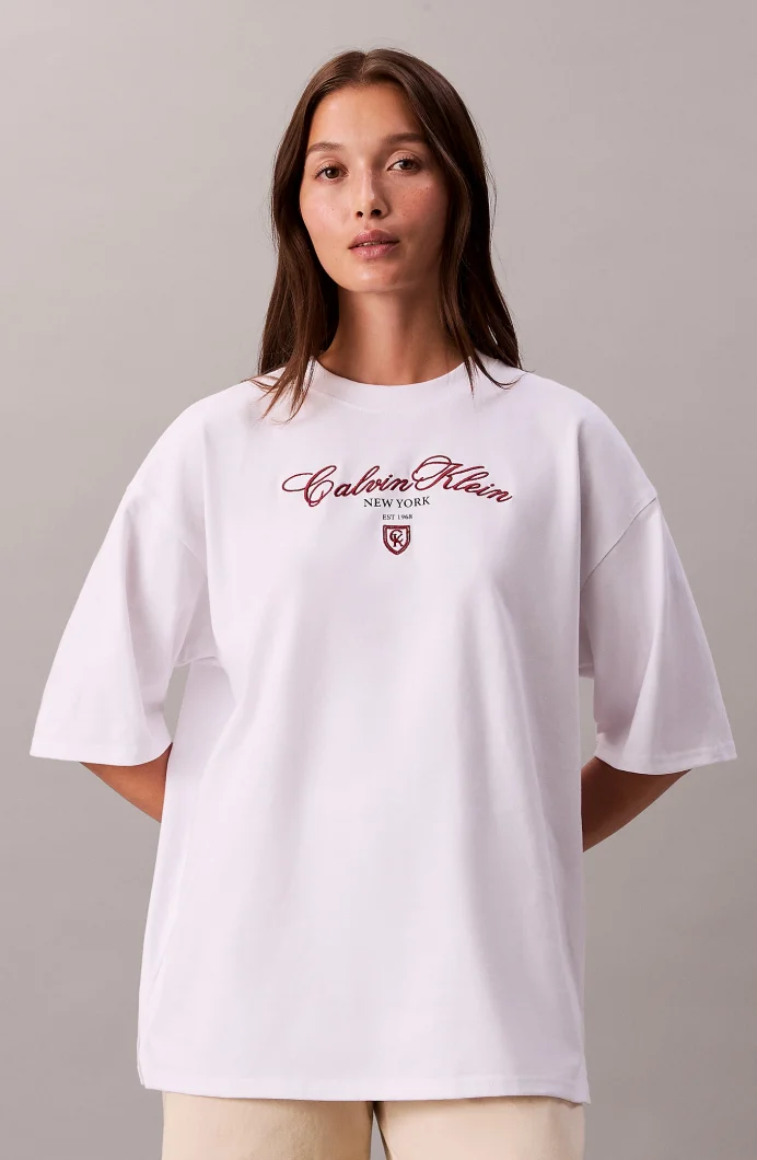 Calvin Klein Kısa Kollu Oversize CK NY Kadın Beyaz T-shirt LV047E232G-YAA