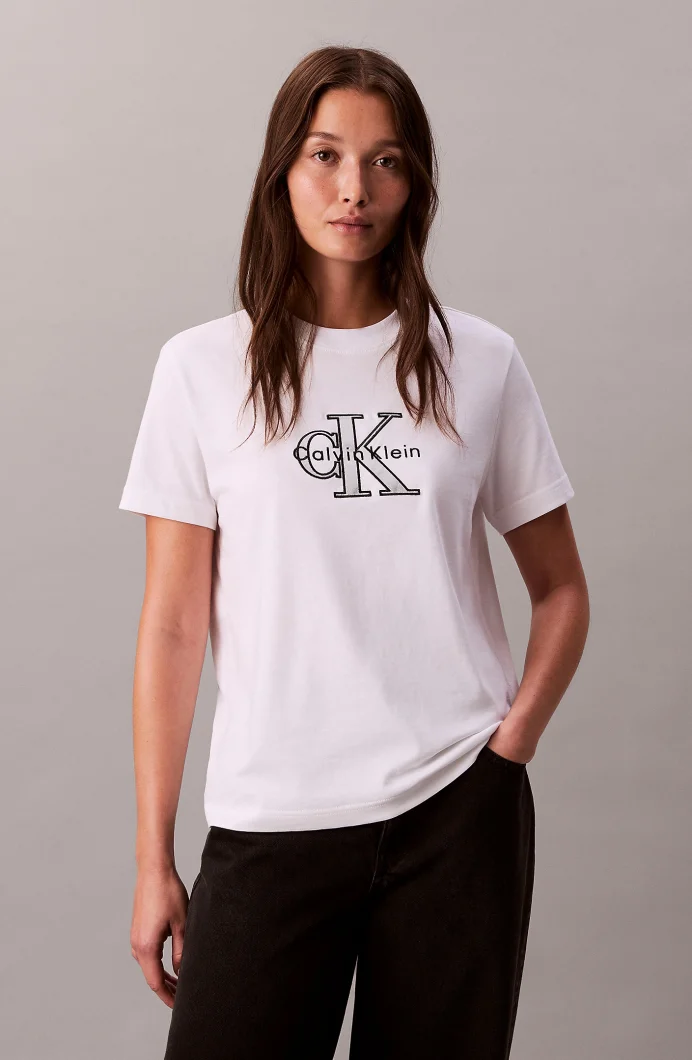 Calvin Klein Kısa Kollu Klasik Monologo Metalik Bisiklet Yaka Kadın Beyaz T-shirt LV047E819G-YAA