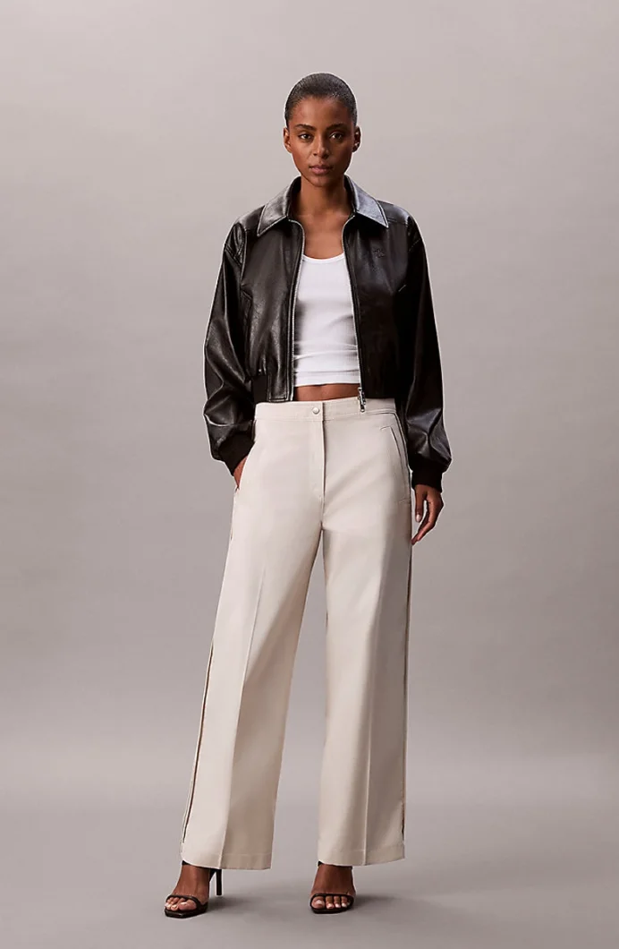 Calvin Klein Pamuklu Twill Tamamı Baskılı Logolu Çizgili Kadın Beyaz Pantolon LV044D612G-GTR