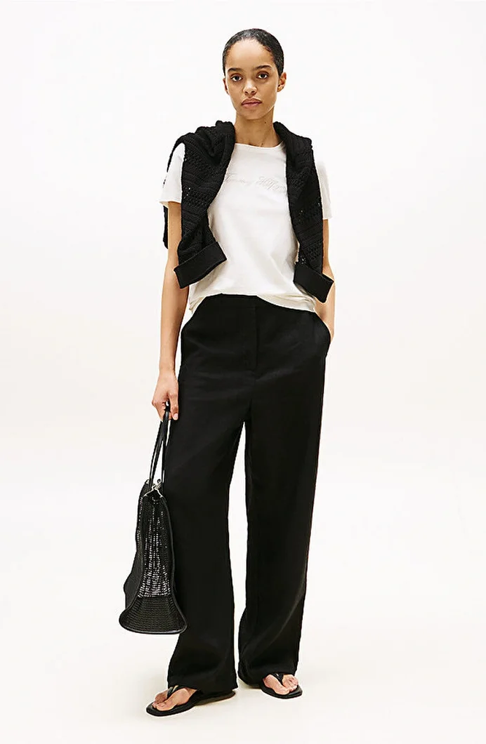 Tommy Hilfiger Kadın Simli Yazı Baskılı Normal Kesim Kısa Kollu Beyaz T-shirt WW0WW47210YA8