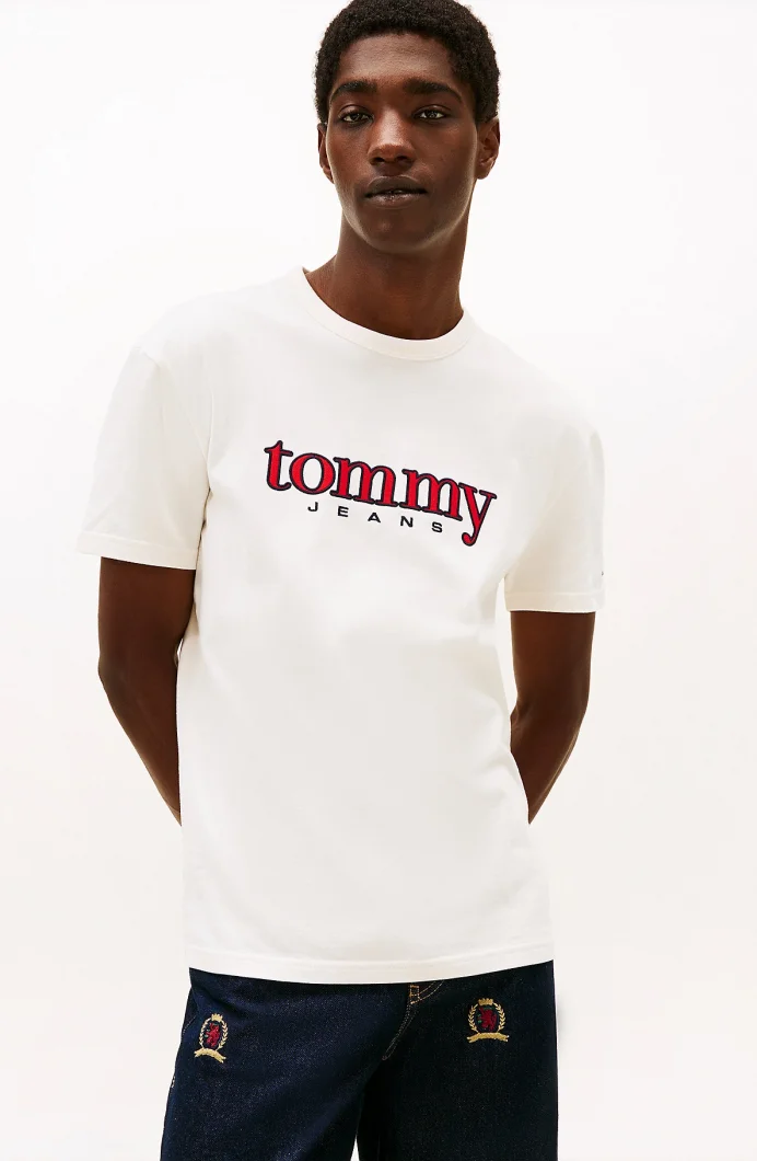 Tommy Hilfiger TJM Normal Kesim Aplikeli Grafik Baskılı Erkek Beyaz T-shirt DM0DM22719YBH