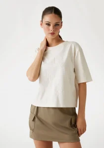 Guess Peony Kadın Krem Aktif Boxy Fit T-Shirt V5YI10I3Z14-F0EW