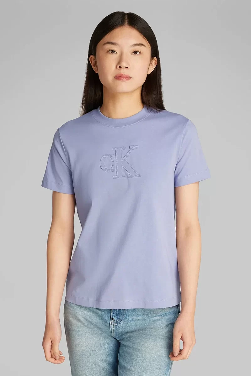 CK Jeans CK APPLIQUE REGULAR TEE Kadın  T-shirt J20J225256-VFV