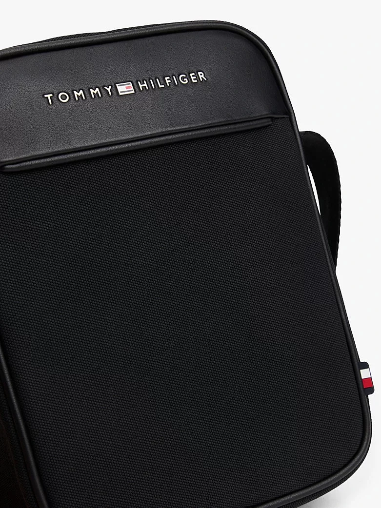Tommy Hilfiger TH Foundation Mini Reporter Erkek Siyah Çanta AM0AM13624BDS