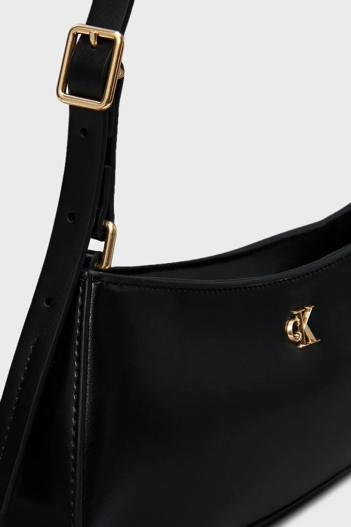 Calvin Klein CK Küçük Omuz Kadın Siyah Çanta LV04F3170G-YIH