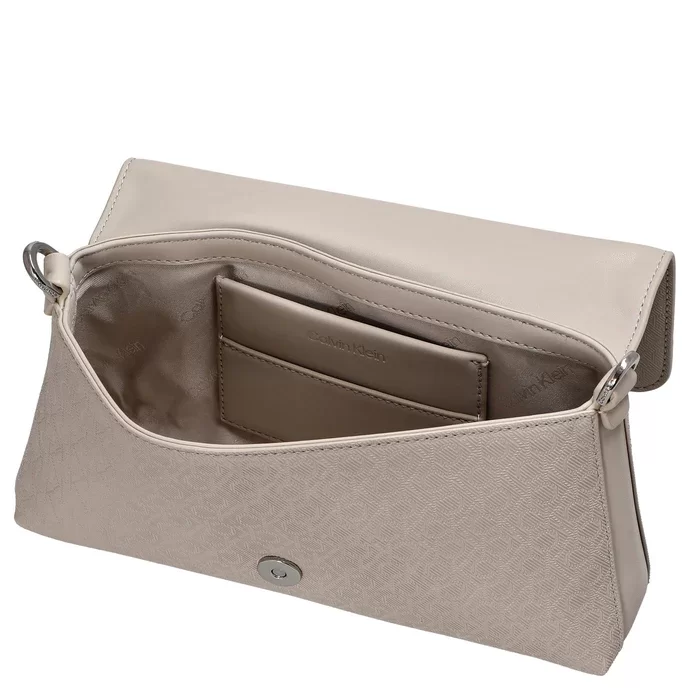 Calvin Klein CK MUST AOP DBL STRAPS CONV SHOU Kadın Kahverengi Çanta LV04F3101G-RMU
