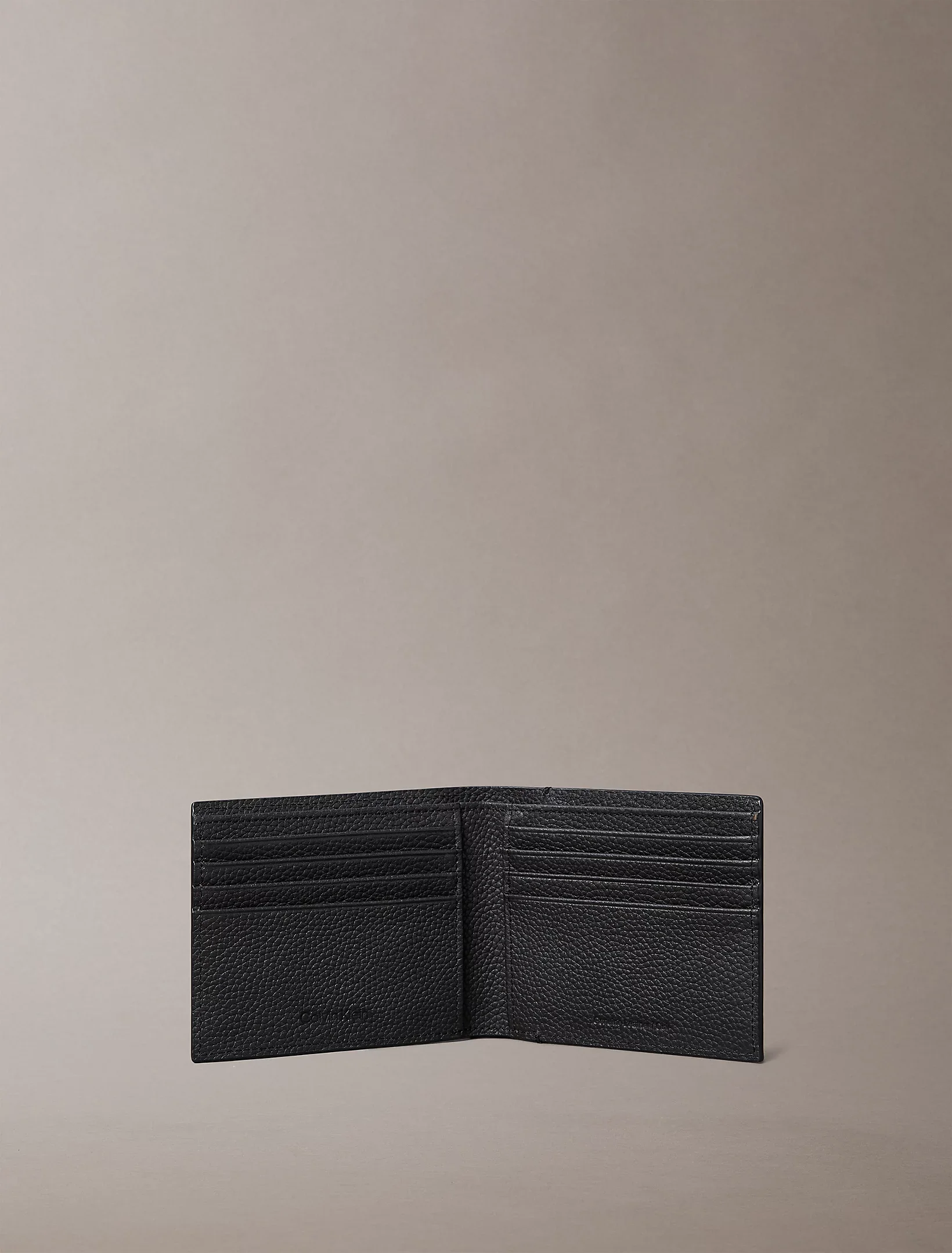 Calvin Klein Folyolu Kabartma Yatay Erkek Siyah Cüzdan LV04D1062G-UB1