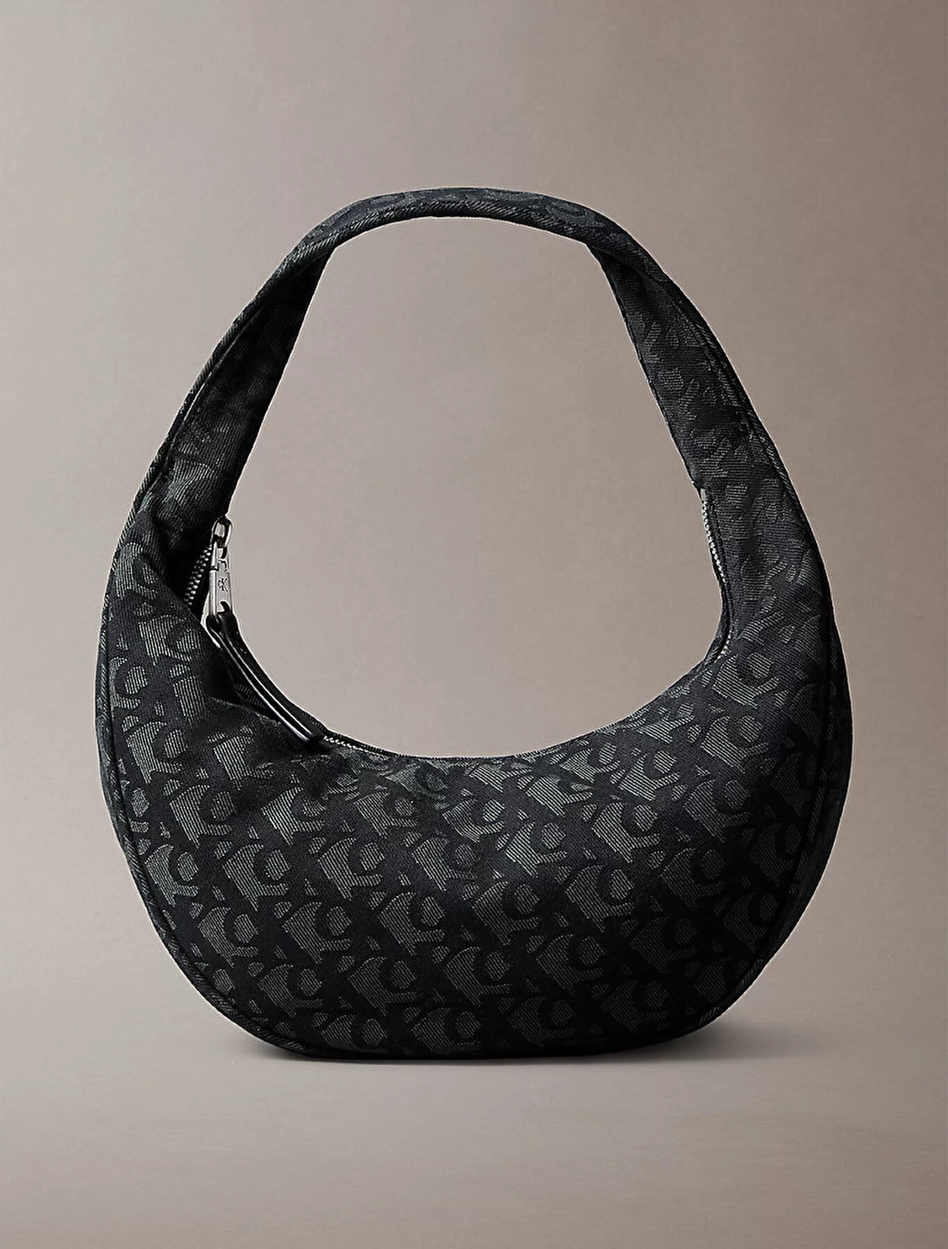 Calvin Klein Jeans CKJ MONOGRAM PINCHED MEDIUM SHOU Kadın Siyah Çanta LV04F3206G-UB1