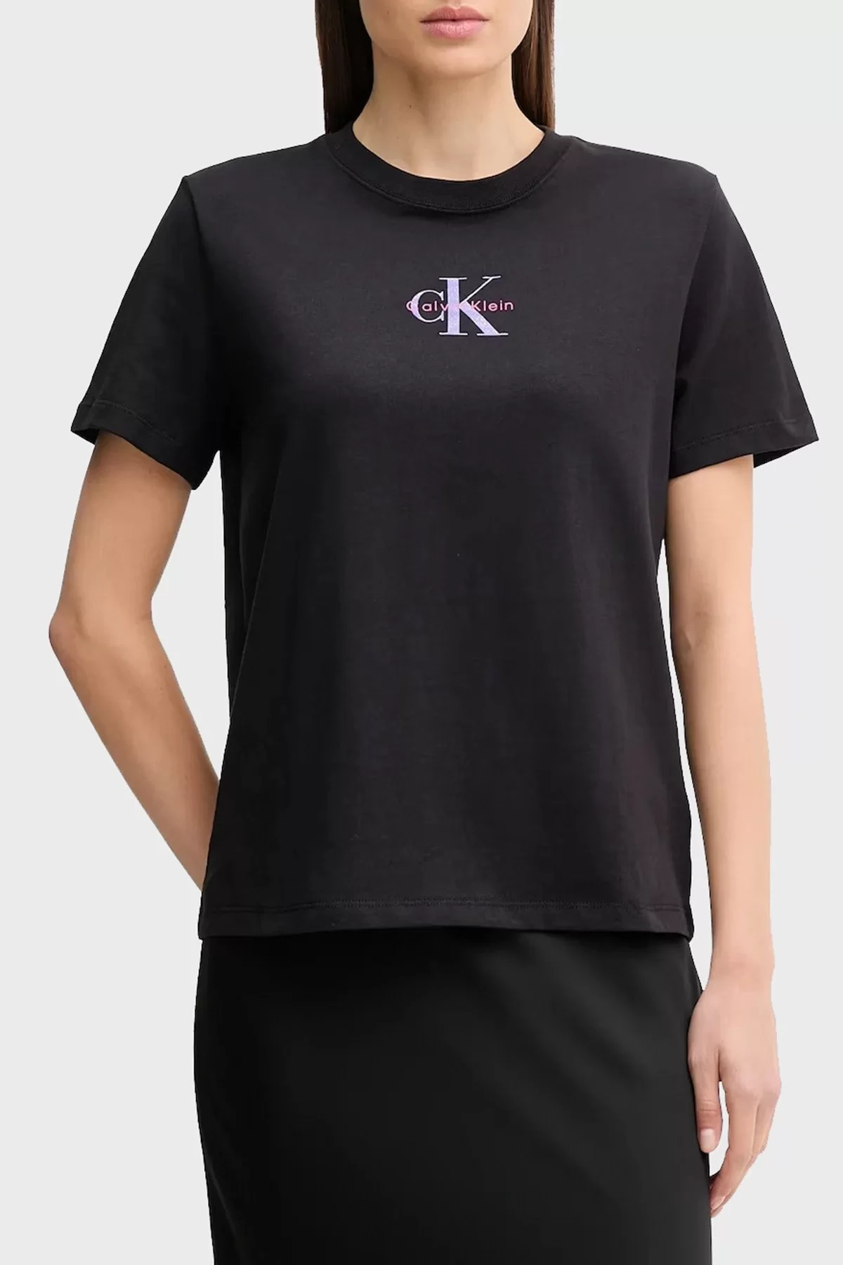 Calvin Klein Jeans D1 Fashion Kadın Siyah T-shirt LV047C856G-UB1