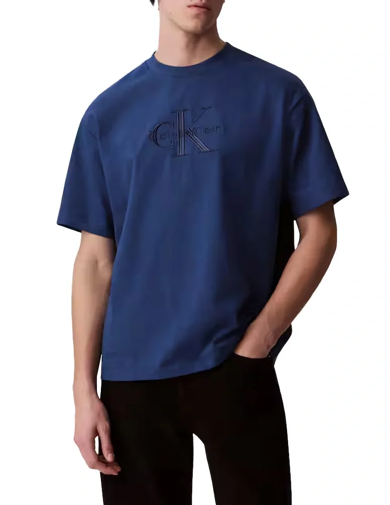 Calvin Klein Jeans Erkek Önü Kısa Arkası Uzun Nakışlı Mavi T-shirt LV04RB295G-C3I