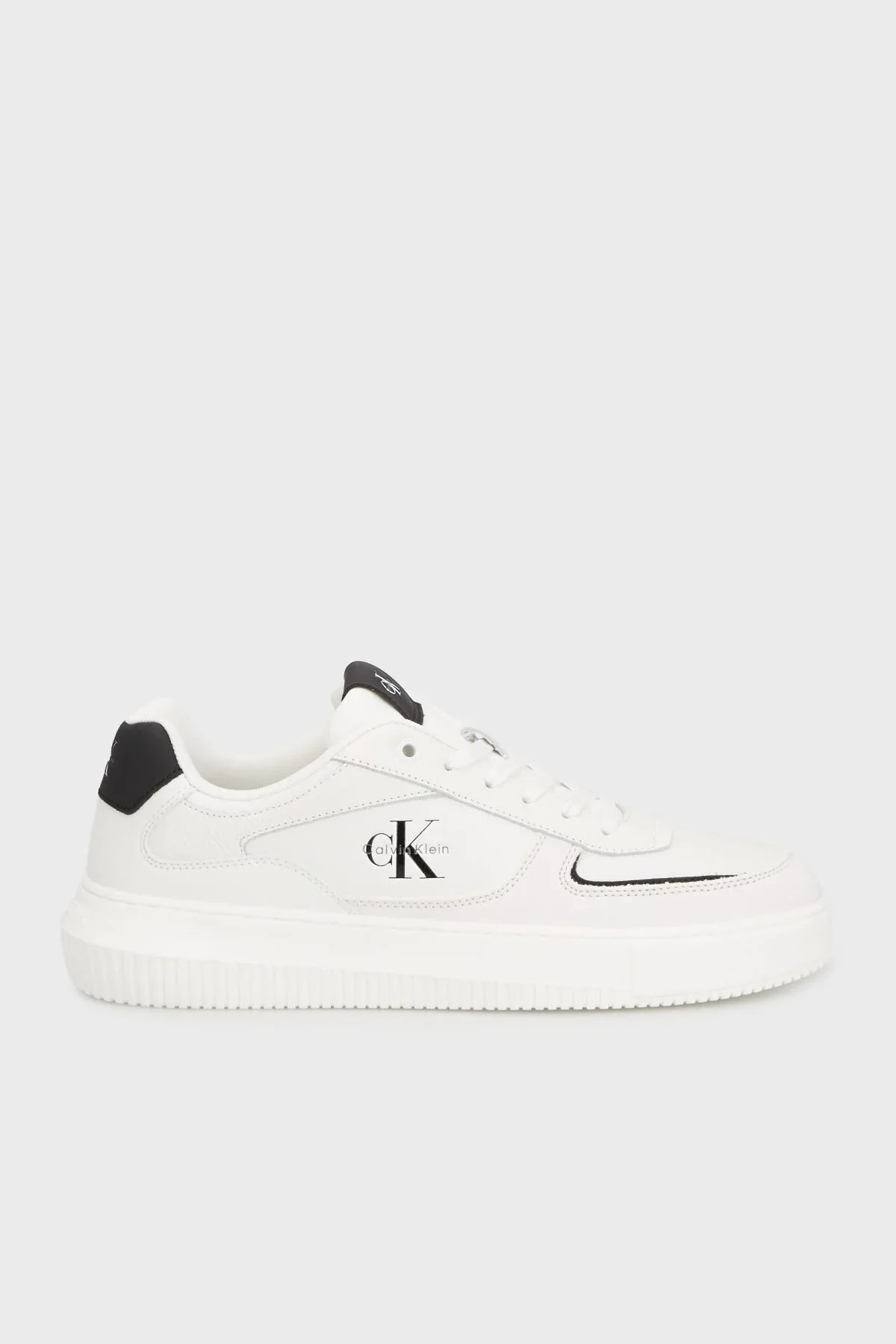 Calvin Klein Jeans Kalın Tabanlı Bileksiz Deri-Nubuk Erkek Beyaz Sneaker YM0YM01426-01W