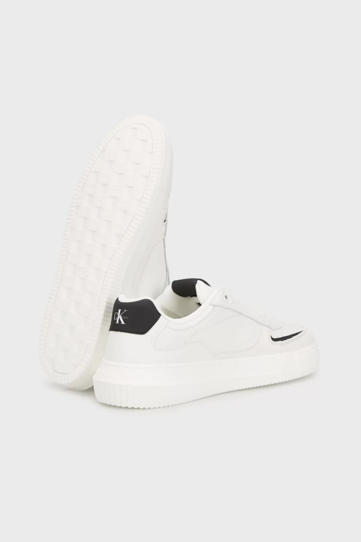 Calvin Klein Jeans Kalın Tabanlı Bileksiz Deri-Nubuk Erkek Beyaz Sneaker YM0YM01426-01W