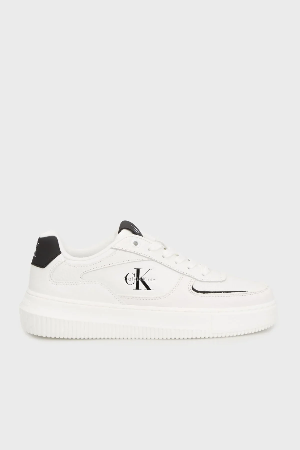 Calvin Klein Jeans Kalın Tabanlı Bileksiz Deri-Nubuk Monogramlı Kadın Beyaz Sneaker YW0YW02001-01W
