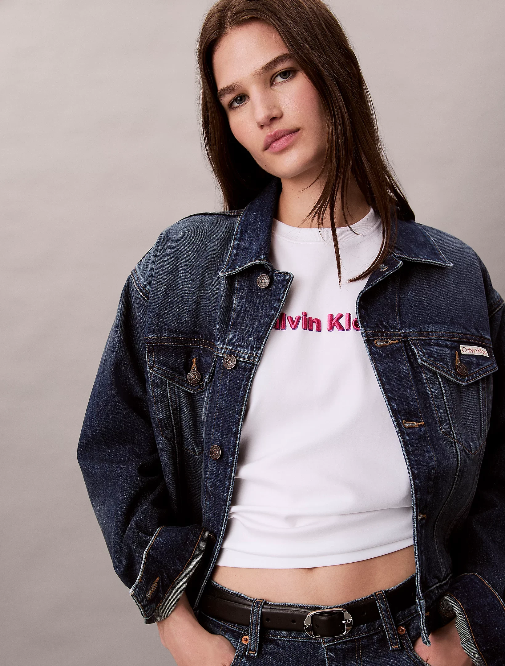 Calvin Klein Jeans Kısa Kollu 2 Renkli 3D Nakışlı Logolu Kadın T-shirt LV047D205G-YAA