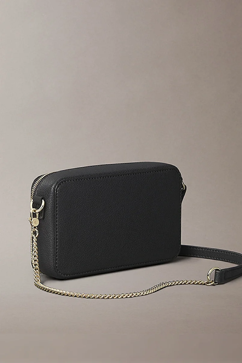 Calvin Klein Jeans Minimal Monogram Kadın Siyah Omuz Çantası LV04K1086G-UB1