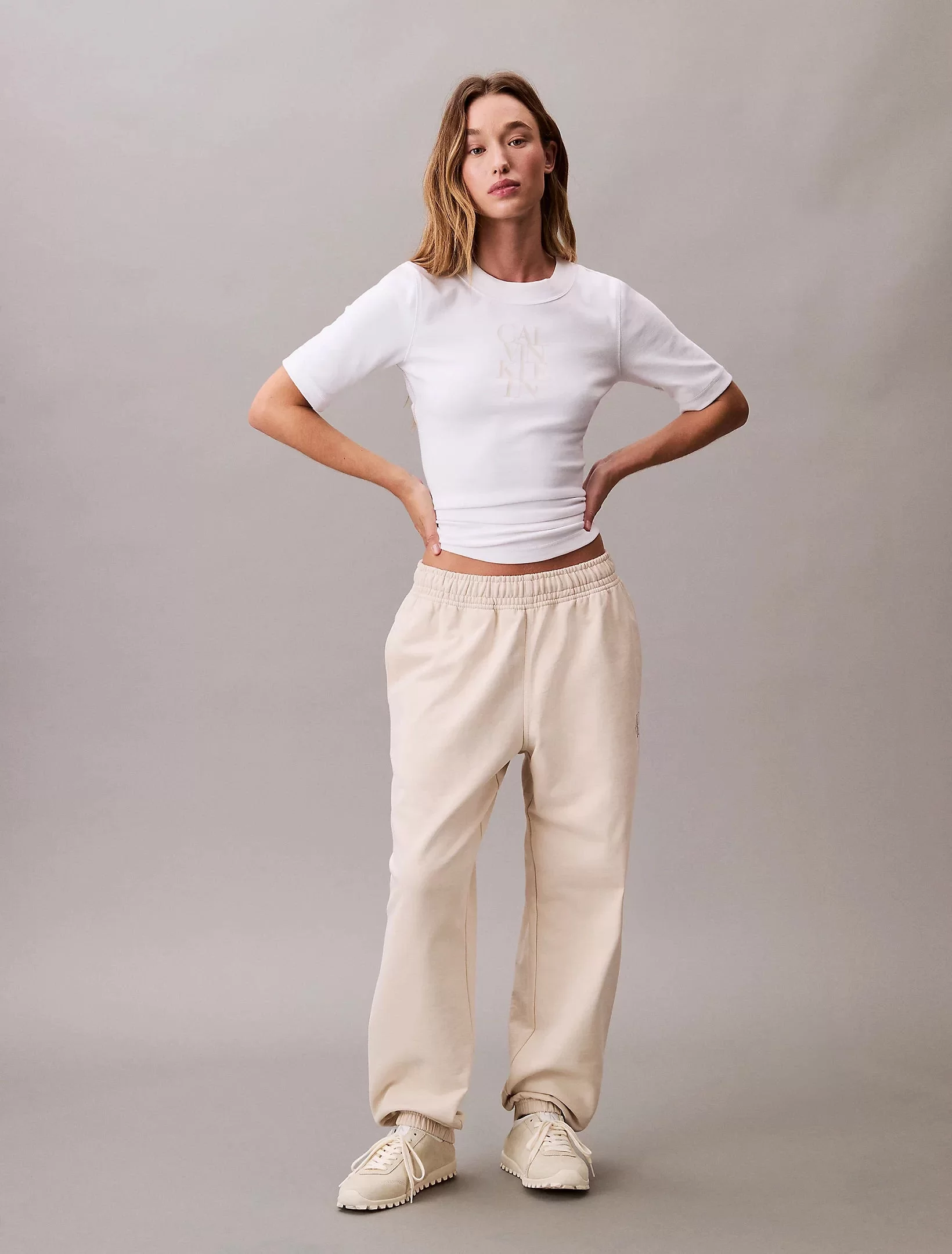 Calvin Klein Jeans MONOLOGO FRENCH TERRY JOGGER Kadın Beyaz Eşofman Altı LV047B235G-ACG