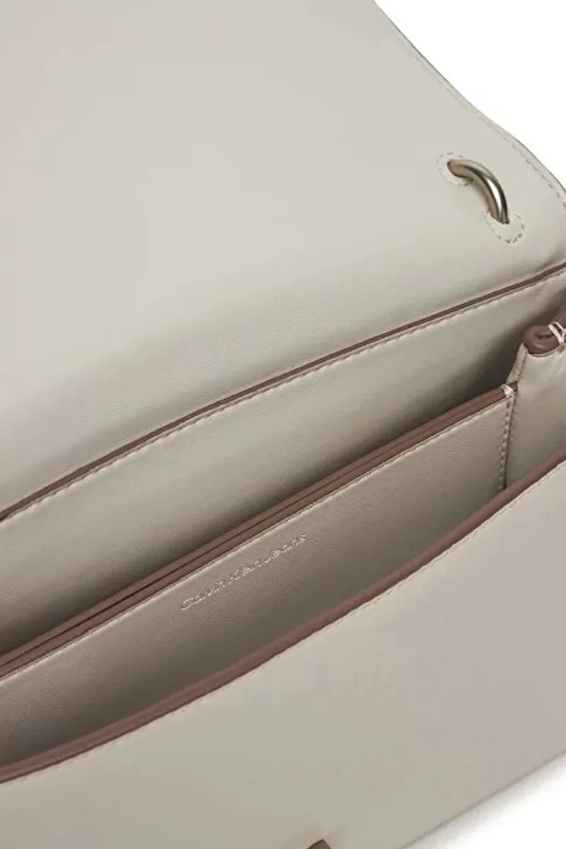 Calvin Klein Jeans SCULPTED EW FLAP25 SHOULDER BAG Kadın Beyaz Omuz Çantası LV04K3035G-RM0