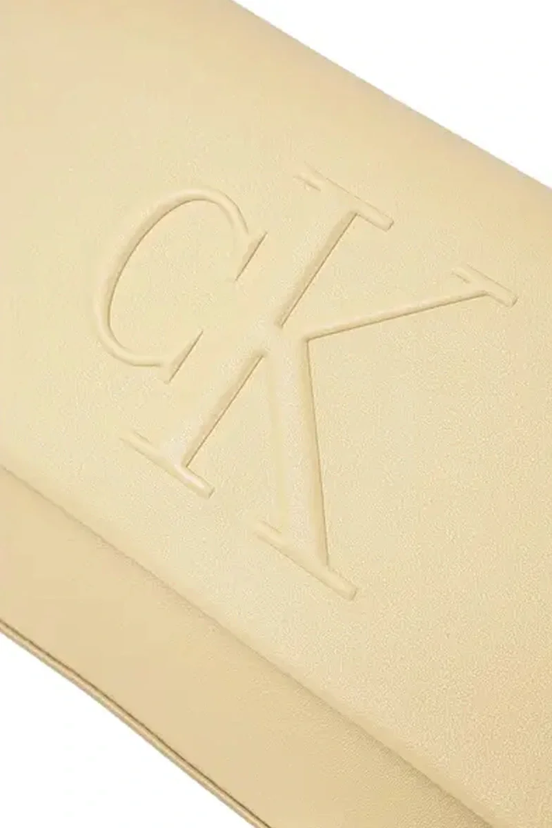 Calvin Klein Jeans Sculpted İmpress Kadın Beyaz Omuz Çanta LV04K3148G-RM0