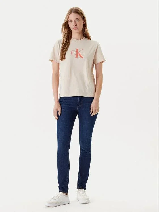 Calvin Klein Jeans Standard Logo Kadın Beyaz T-shirt  LV047B865G-C7P