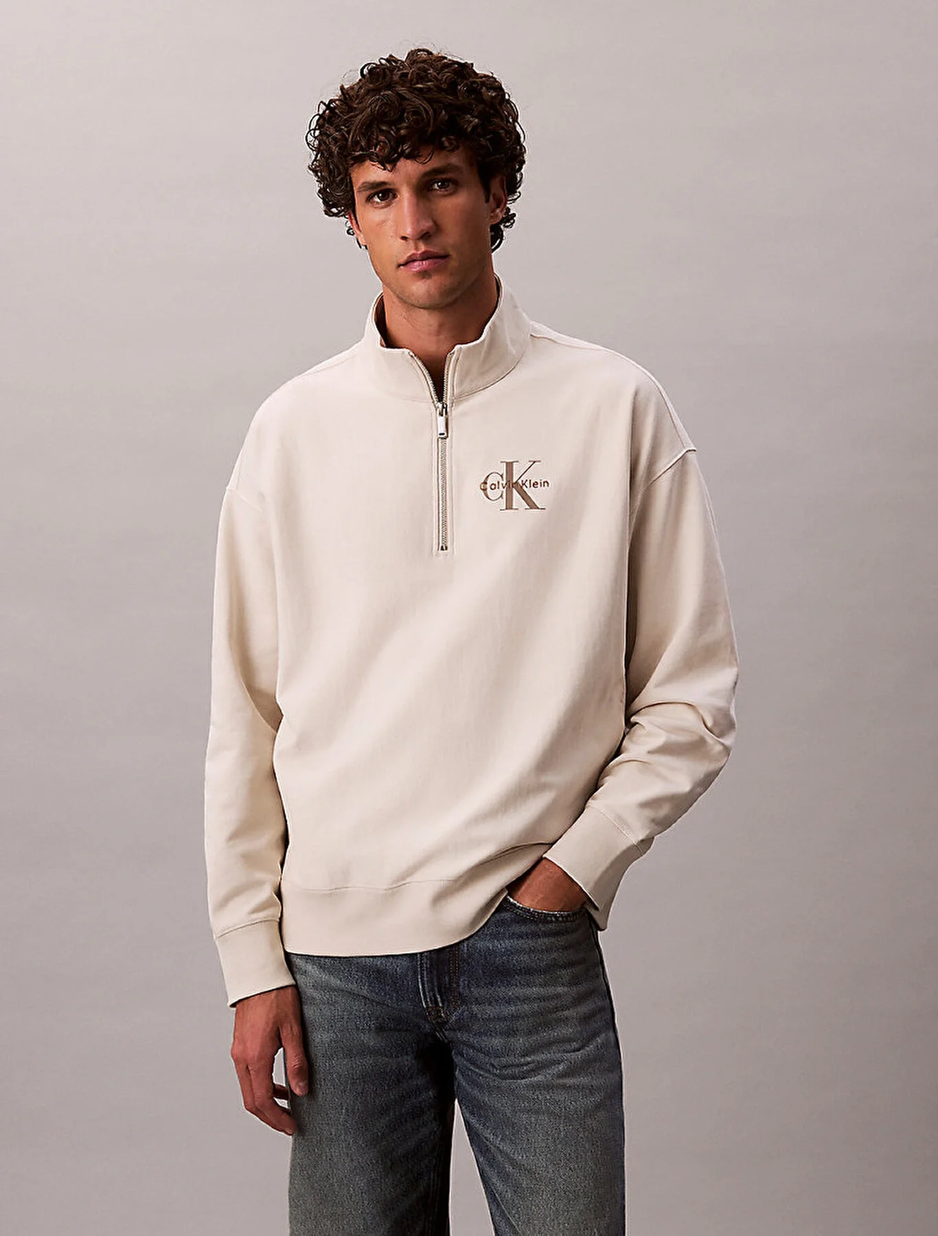 Calvin Klein Uzun Kollu Premium Penye Mikro Monologolu Erkek Beyaz Sweatshirt LV04RD236G-67U