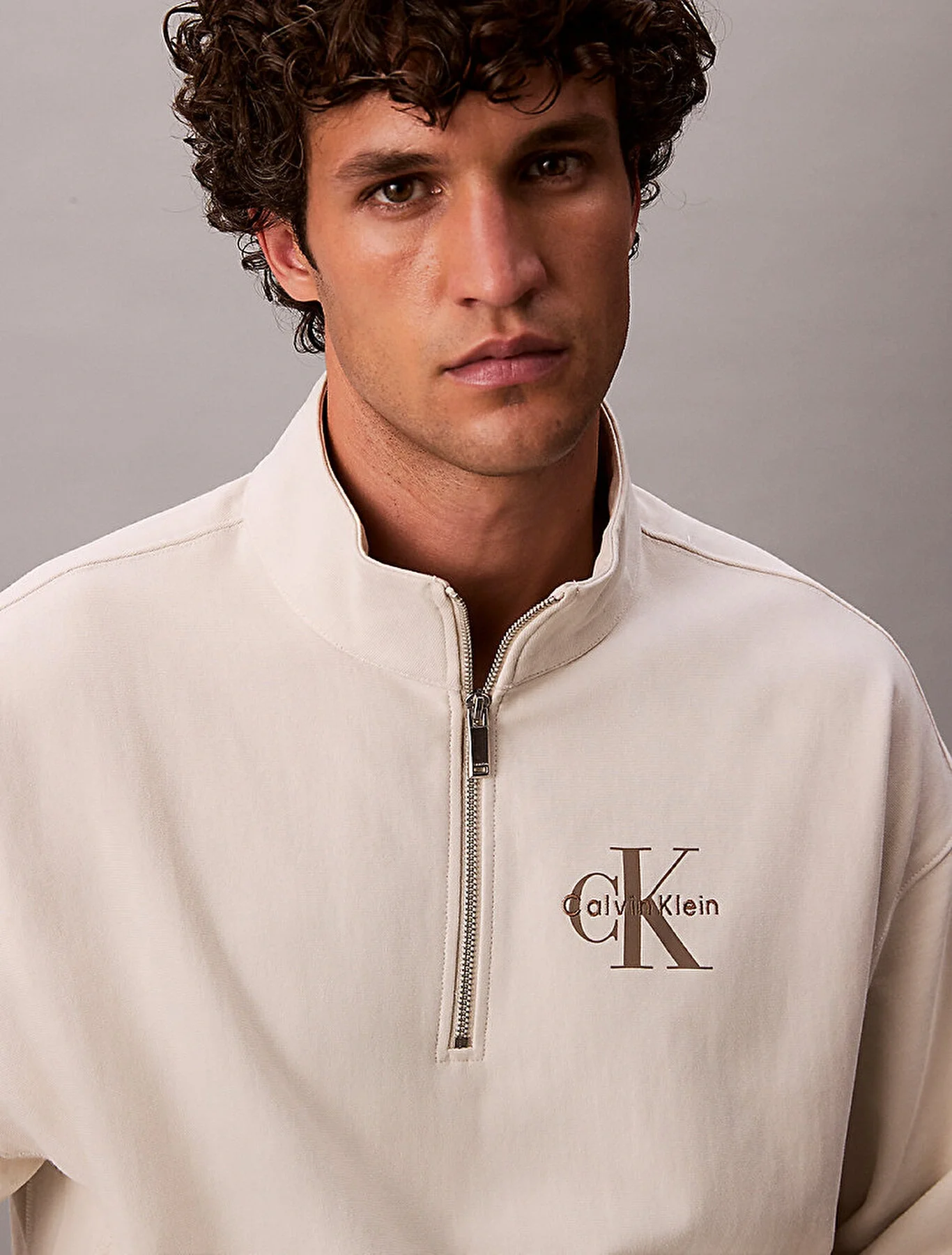 Calvin Klein Uzun Kollu Premium Penye Mikro Monologolu Erkek Beyaz Sweatshirt LV04RD236G-67U