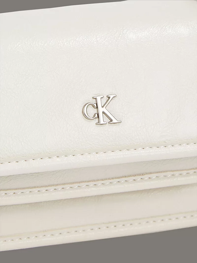 Calvin Klein CHAIN EW FLAP CONV CHAIN BAG Kadın  Omuz Çantası LV04K3084G-67U