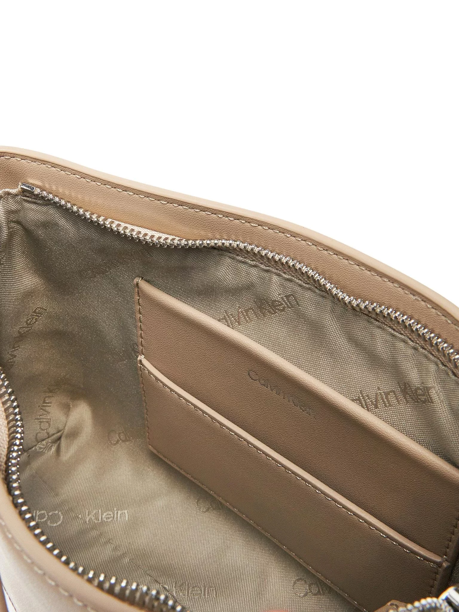 Calvin Klein CK MIXMEDIA CONVERTIBLE BAG_MONO Kadın  Omuz Çantası K60K613170-W75