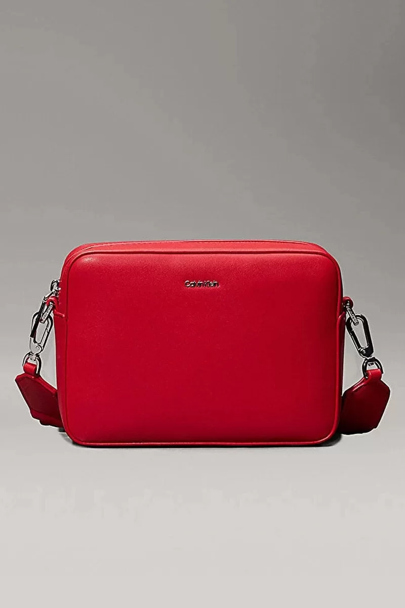 Calvin Klein CK MUST SMALL CAMERA BAG Kadın  Çapraz Çanta K60K613145-IMV