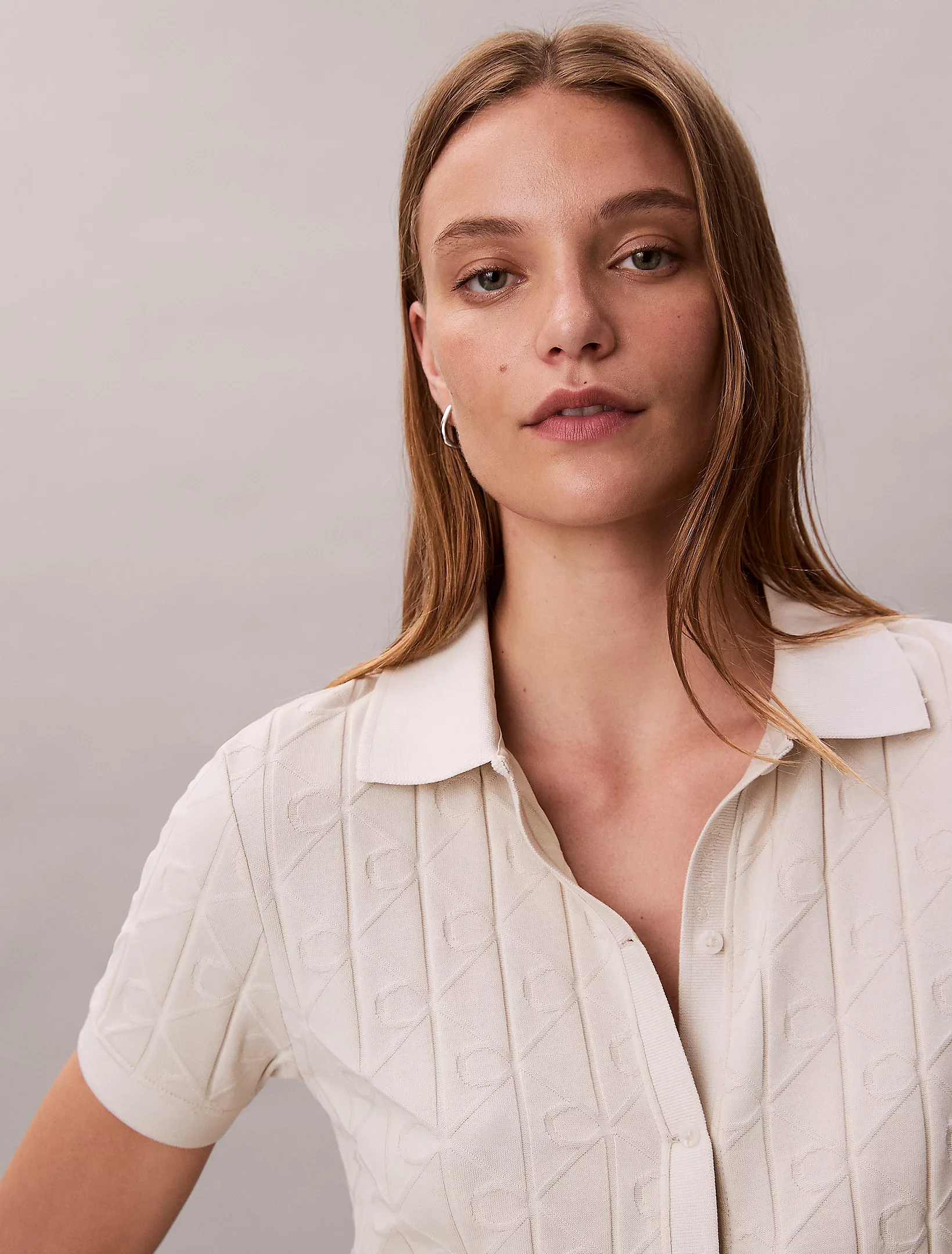 Calvin Klein Kısa Kollu Tamamı Baskılı Jakarlı Polo Kadın Beyaz T-shirt LV044D209G-67U