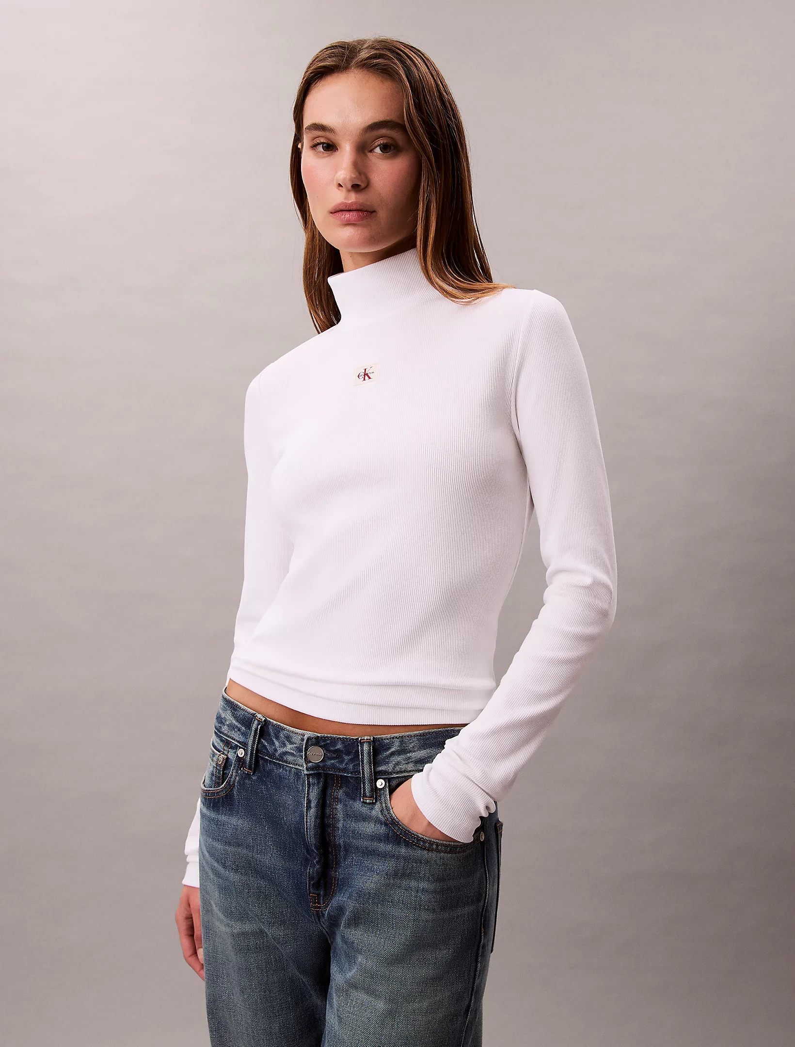 Calvin Klein Uzun Kollu Dokuma Etiketli Kadın Beyaz Gömlek LV047D203G-YAA