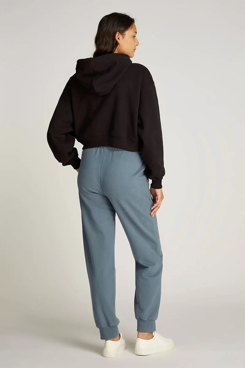 CK Jeans CHENILLE MONOLOGO HOODIE Kadın SİYAH Sweatshirt J20J224170-BEH
