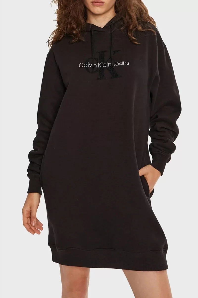 CK Jeans CHENILLE MONOLOGO HOODIE DRESS Kadın SİYAH Elbise J20J224685-BEH