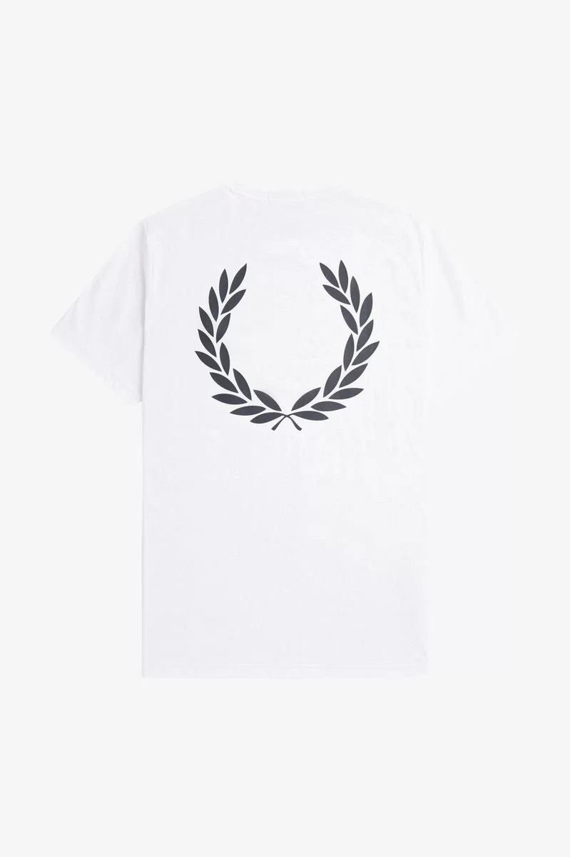 Fred Perry REAR POWDER LAUREL GRAPHIC TEE Erkek  T-shirt M7784-100