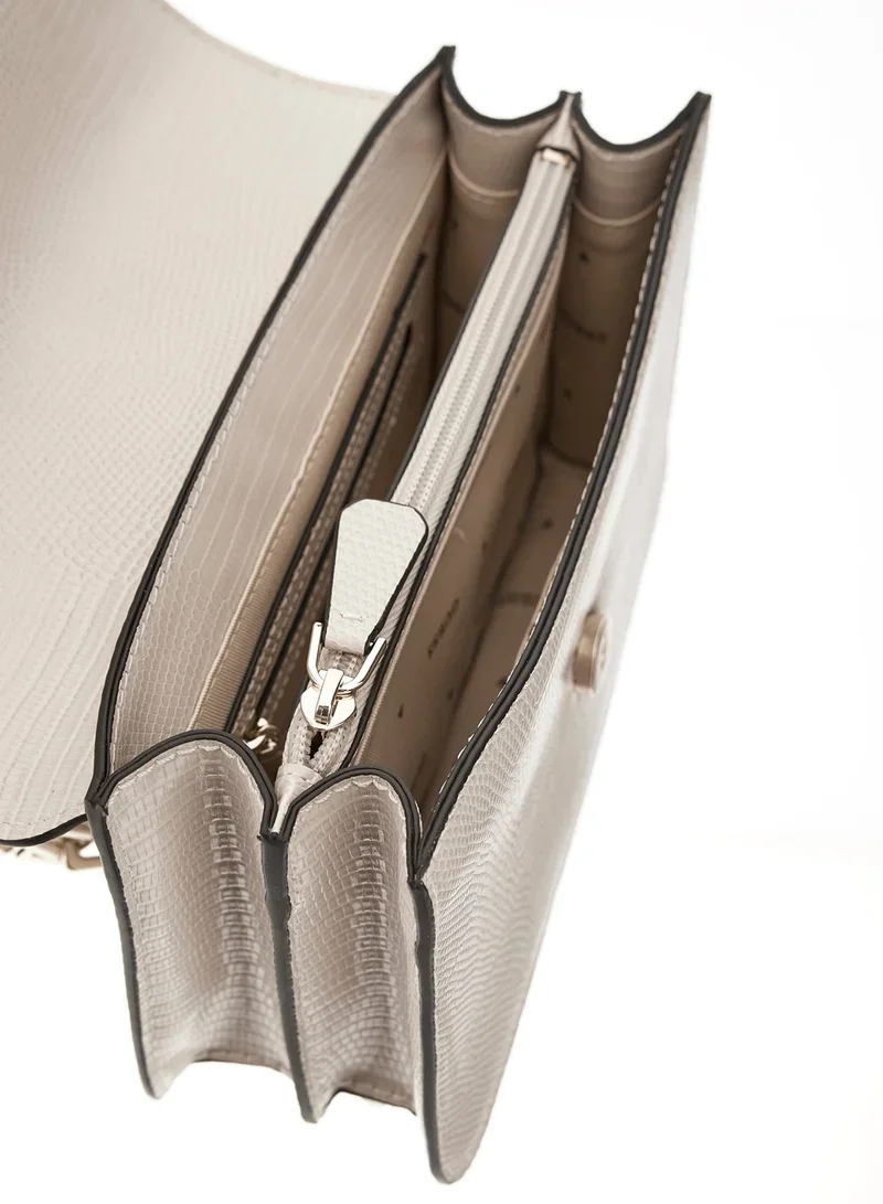 Guess Anadela Kadın Kahverengi Omuz Çantası HWKG9624200-TAU