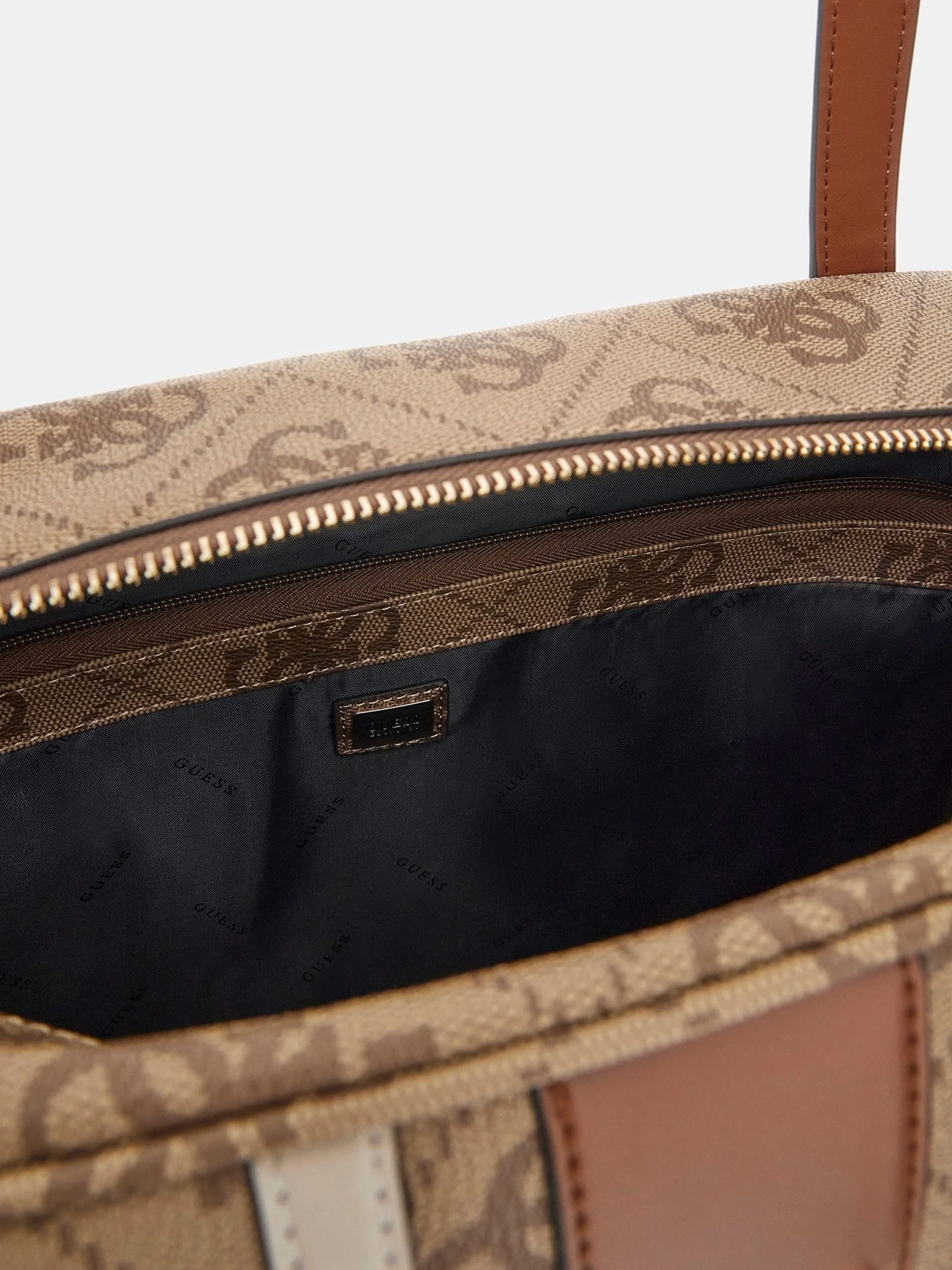Guess Erenia Kadın Kahverengi Seyahat Çantası TWSO7838916-LTL