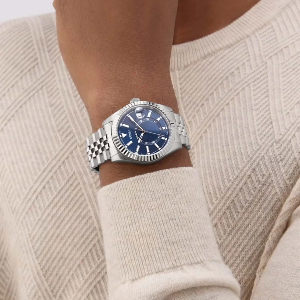 Guess Erkek Kol Saati GUGW0977G1