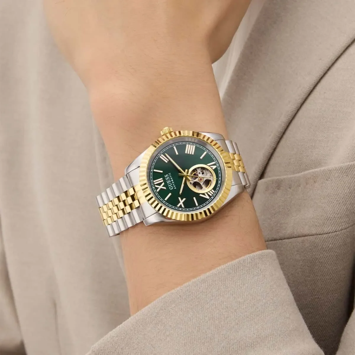 Guess Erkek Kol Saati GUGW0984G4