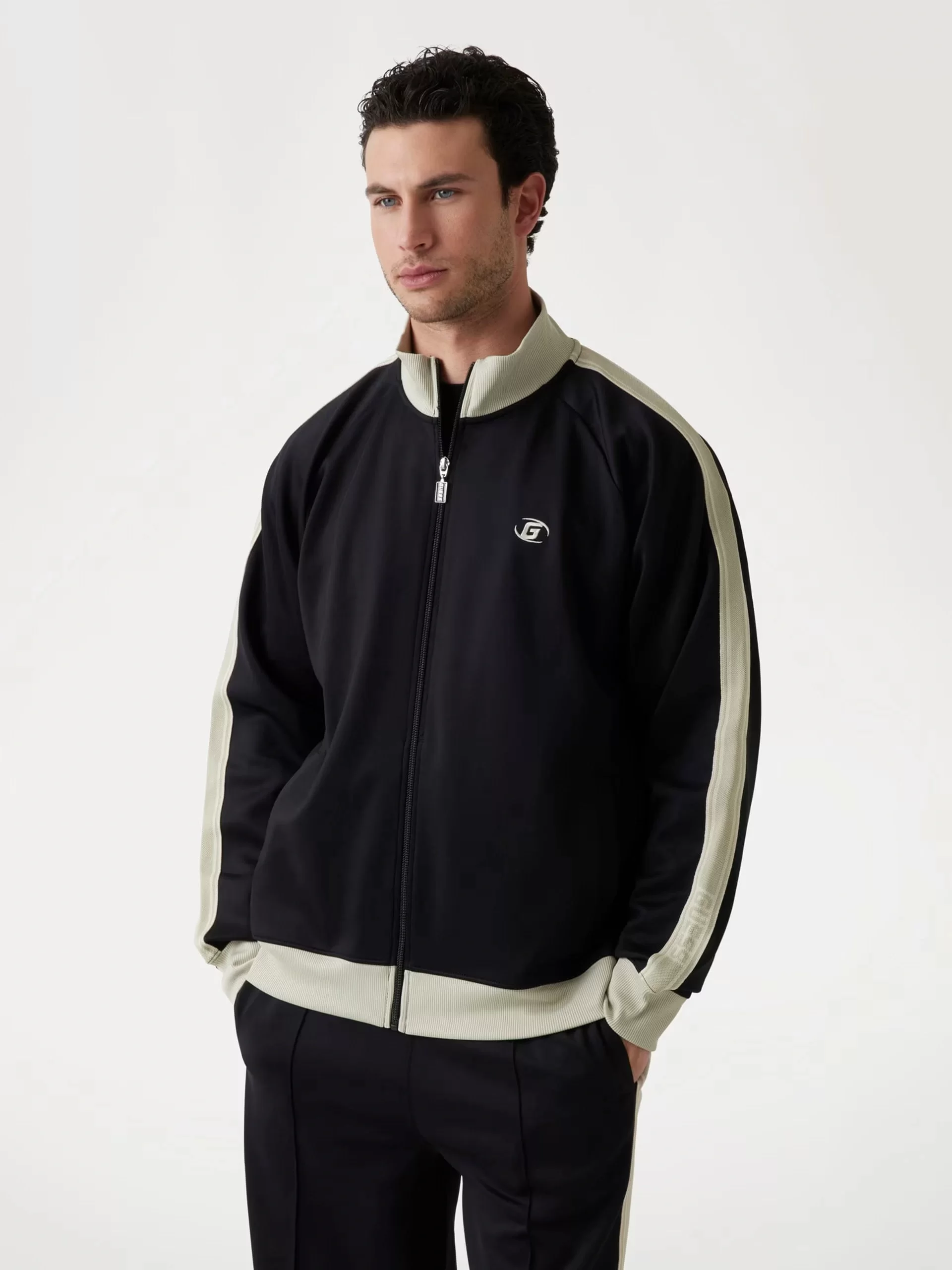 Guess CASTORE FULL ZIP SWEATSHIRT Erkek Siyah Eşofman Üstü Z5GQ13KCRU2-JBLK