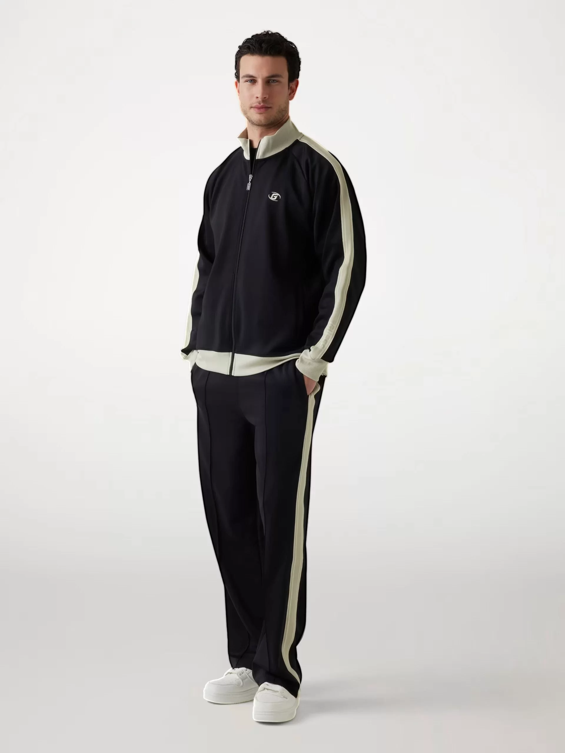 Guess CASTORE FULL ZIP SWEATSHIRT Erkek Siyah Eşofman Üstü Z5GQ13KCRU2-JBLK