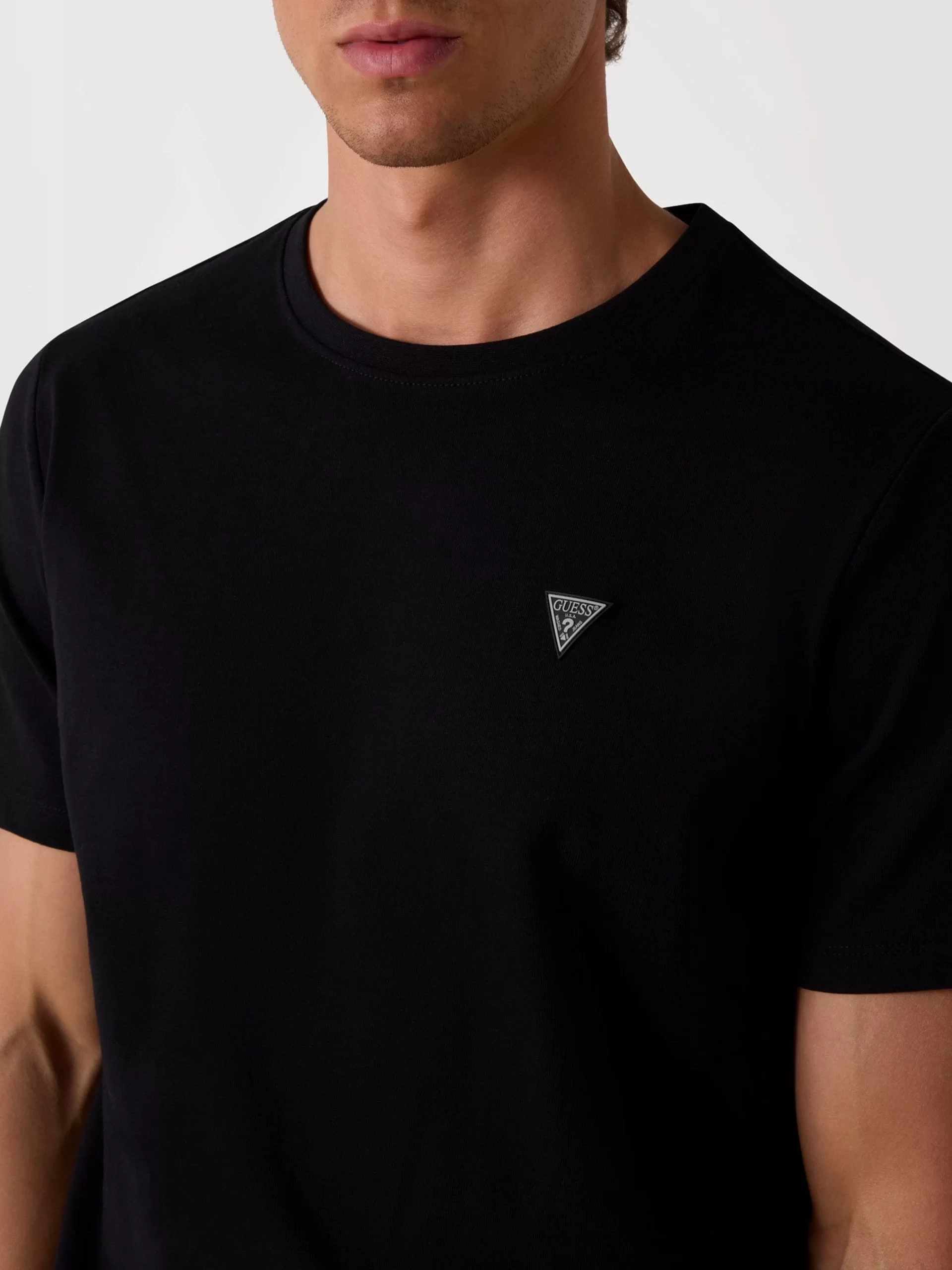 Guess SS CN PATCH TEE Erkek Siyah T-shirt M4YI0AKCCM1-JBLK