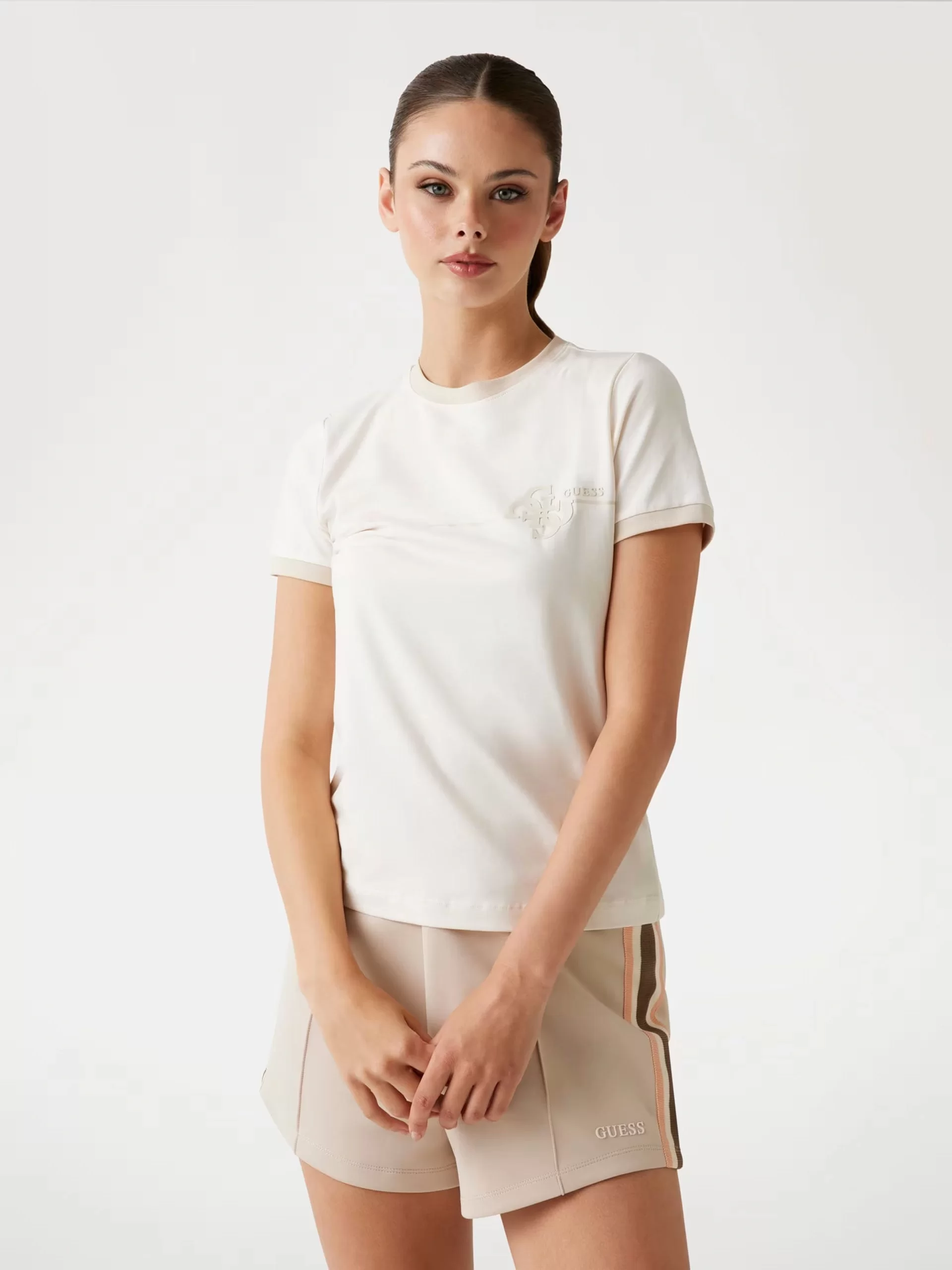 Guess Fosca Kadın Beyaz Aktif Boxy Fit T-Shirt V5BI06J1314-G1O6