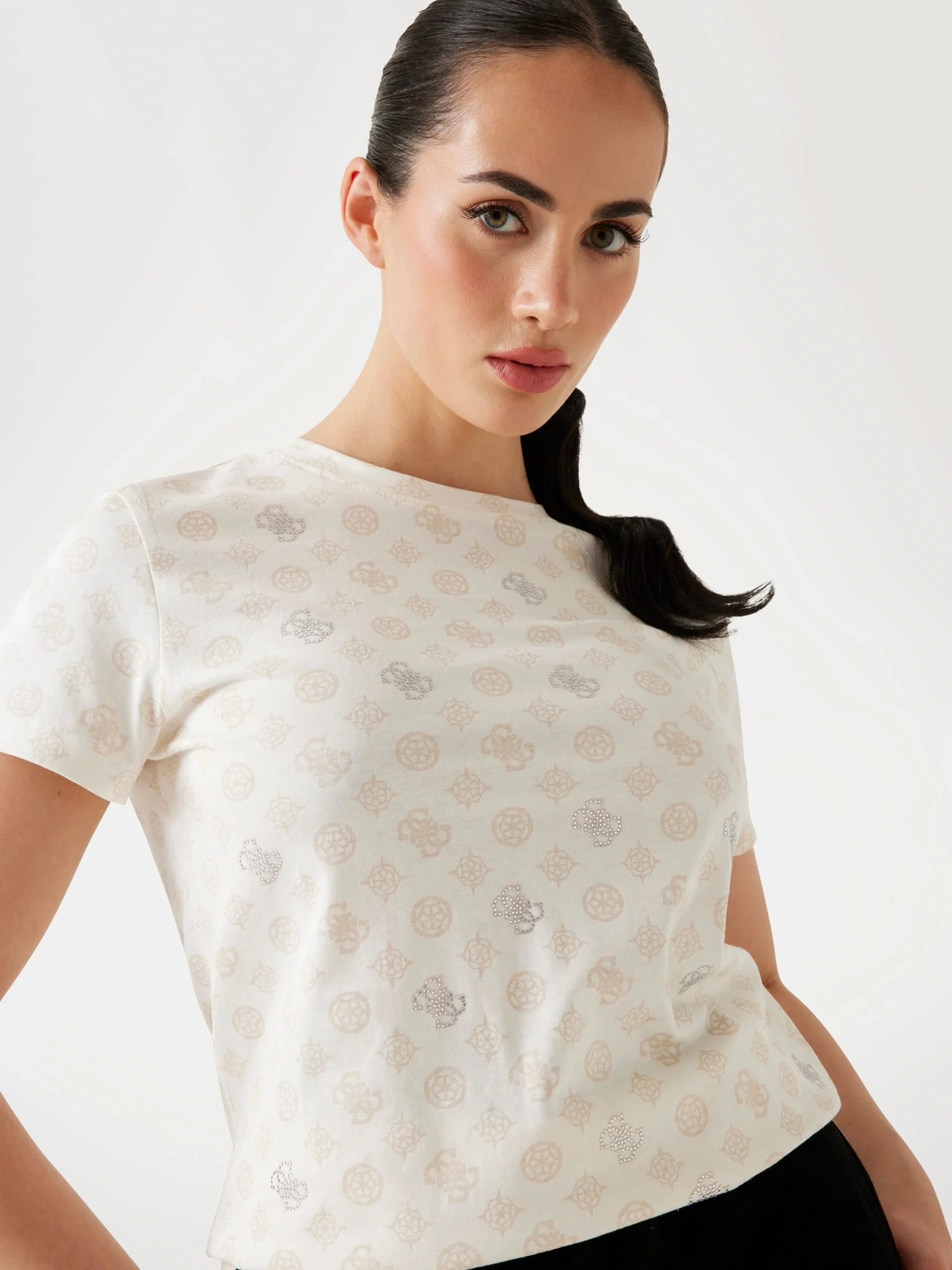 Guess Gloria Kadın Çok Renkli Aktif Regular Fit T-Shirt V5YI04I3Z14-P0JN