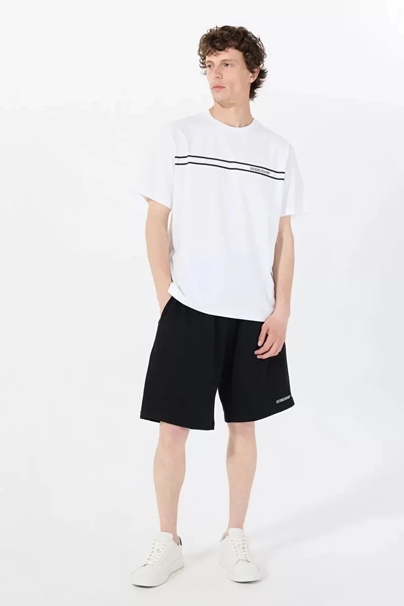 Guess Jeans GJ REG EMBRO SHORTS Erkek Siyah Şort M5GD49KCPR1-JBLK