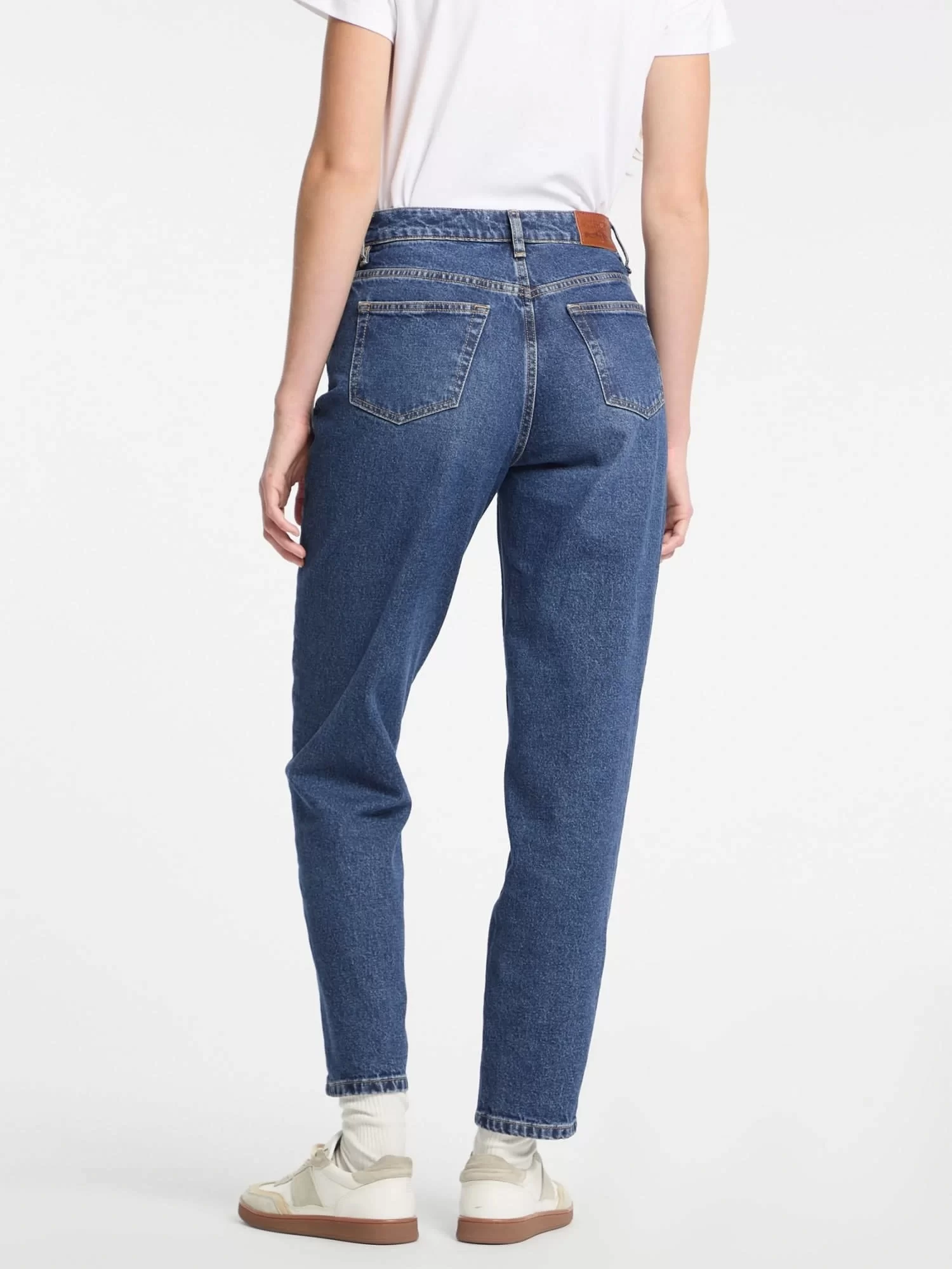 Guess Jeans GJ G06 MOM Kadın Denim Jeans W5RA0DD5M44-GJWM