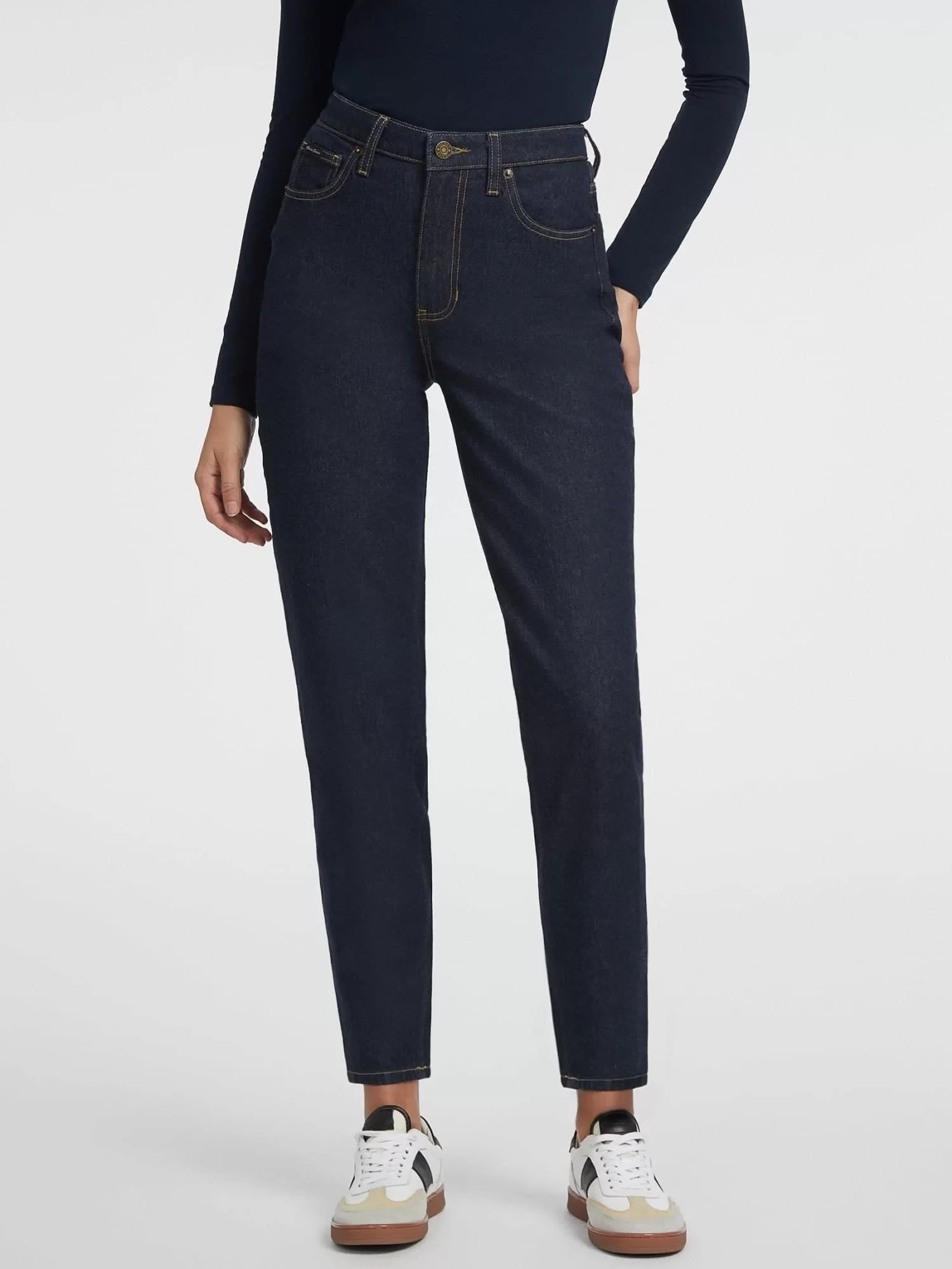 Guess Jeans GJ G06 MOM Kadın Siyah Jeans W4YA0DD5CC1-D4IR
