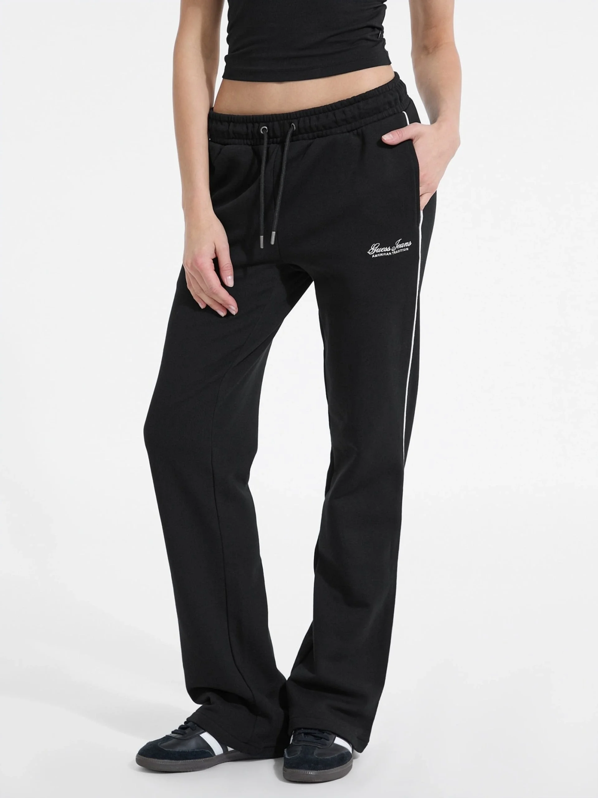 Guess Jeans Kadın Siyah Regular Fit Eşofman Altı W5YB32K68I4-JBLK