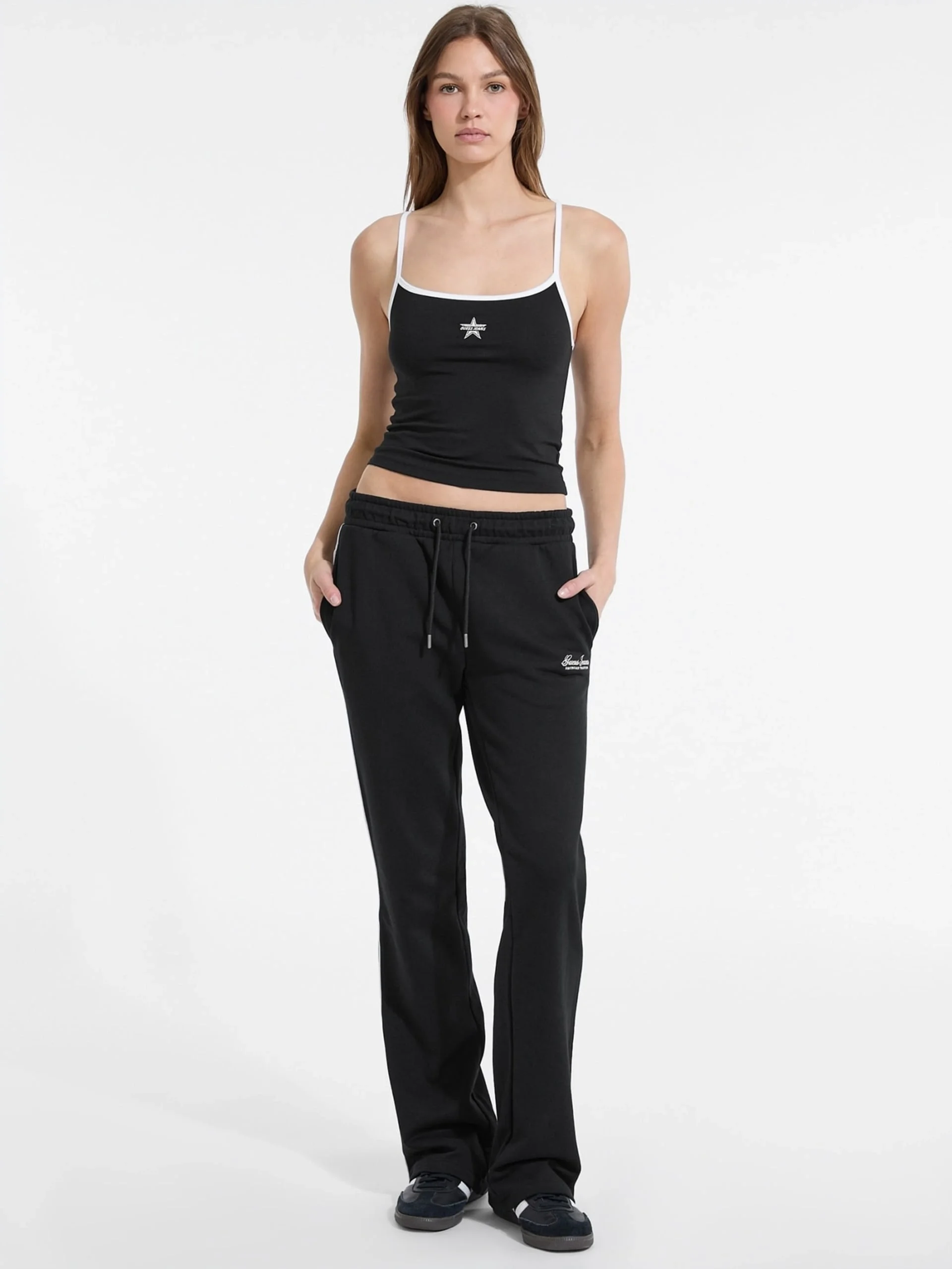 Guess Jeans Kadın Siyah Regular Fit Eşofman Altı W5YB32K68I4-JBLK
