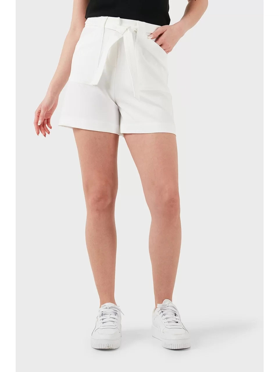 Guess New Valentına Short Kadın Beyaz Şort W5GD0IWH9Y2-A00K